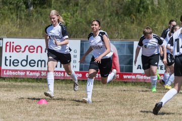 Bild 25 - wBJ TuRa Meldorf/Buesum - JFV Luebeck : Ergebnis: 1:0